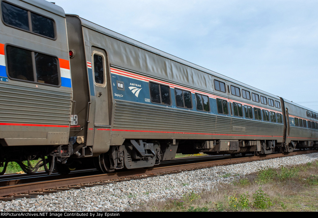 Viewliner 62000 rides south on the Silver Meteor 